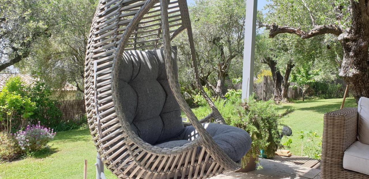 La Bastide Aux Oliviers Hotell Tourrettes-sur-Loup Exteriör bild