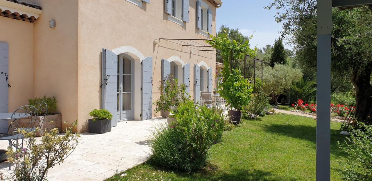 La Bastide Aux Oliviers Hotell Tourrettes-sur-Loup Exteriör bild