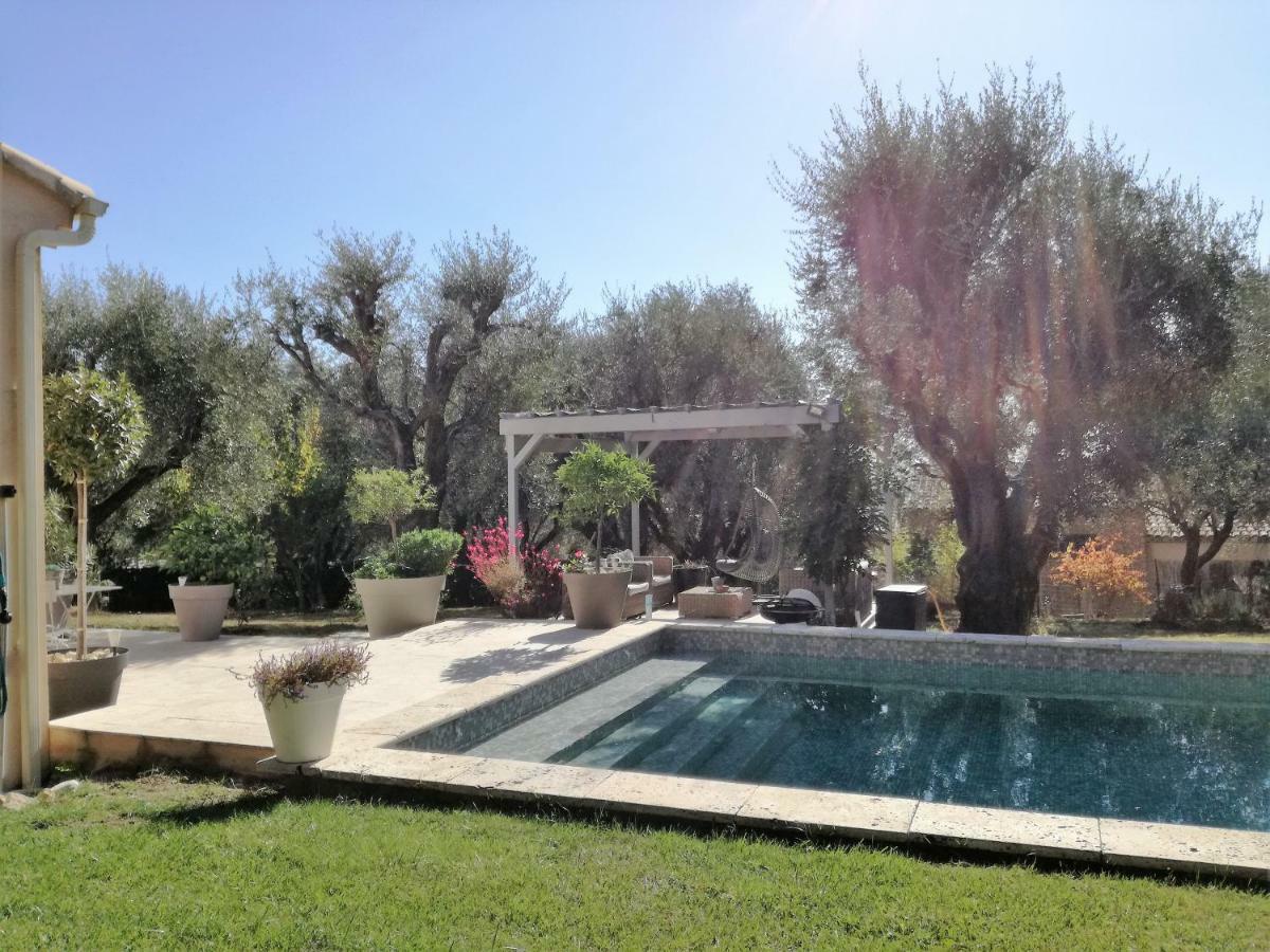La Bastide Aux Oliviers Hotell Tourrettes-sur-Loup Exteriör bild